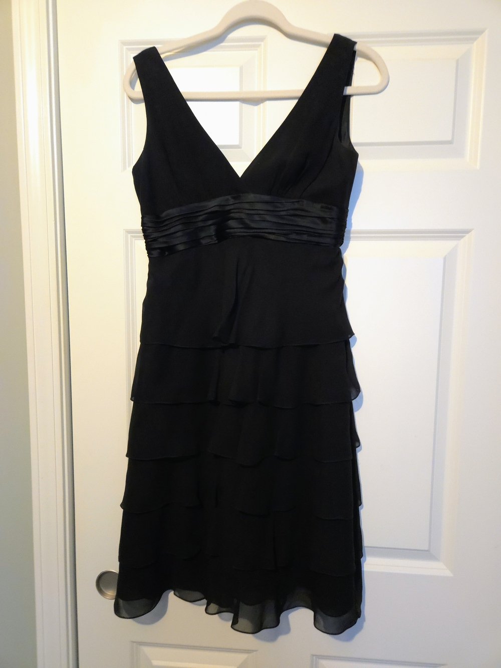 BCBGMaxAzria Black Sleeveless V-Neck Tiered Midi Dress- Size 4